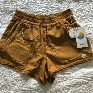 Vuori Dash Shorts; NWOT